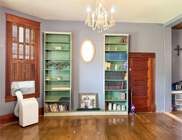 711 W 6th Street, Cisco, TX 76437