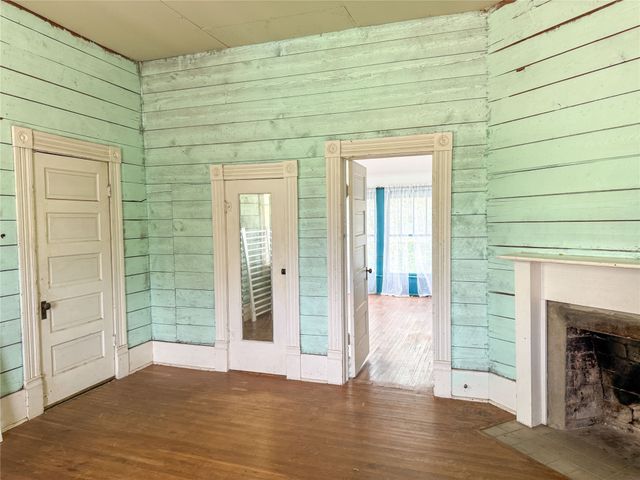 711 W 6th Street, Cisco, TX 76437