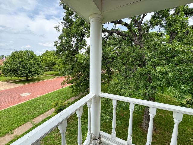 711 W 6th Street, Cisco, TX 76437