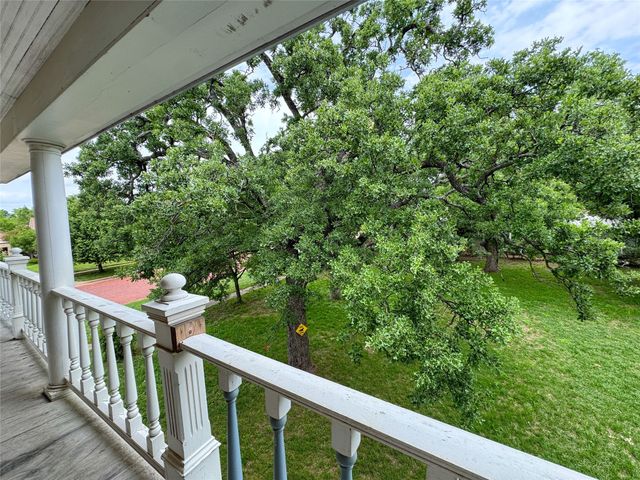 711 W 6th Street, Cisco, TX 76437