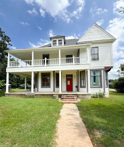 711 W 6th Street, Cisco, TX 76437