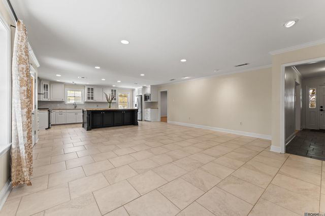 5920 Forsythia Ave, Baton Rouge, LA 70808