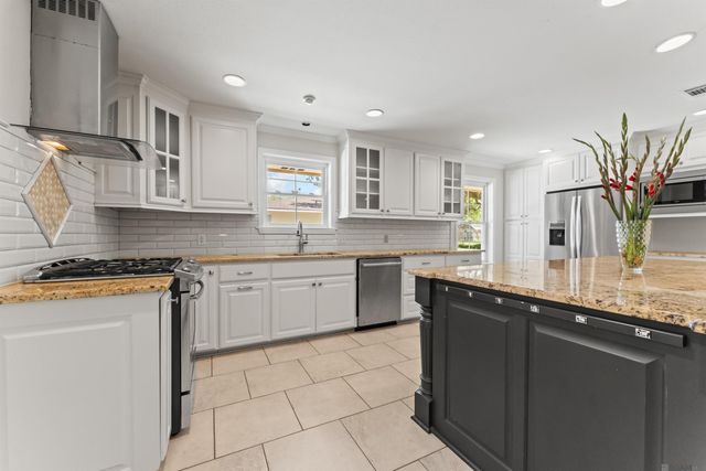 5920 Forsythia Ave, Baton Rouge, LA 70808