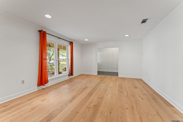 5920 Forsythia Ave, Baton Rouge, LA 70808