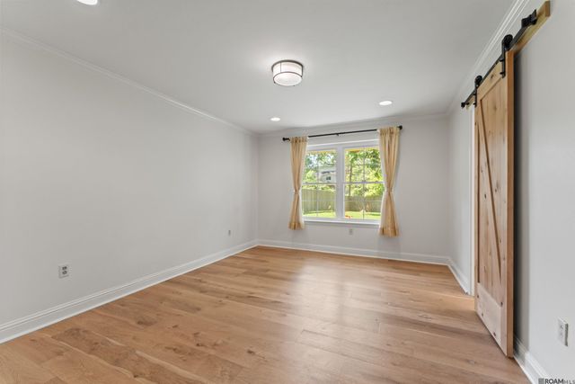 5920 Forsythia Ave, Baton Rouge, LA 70808