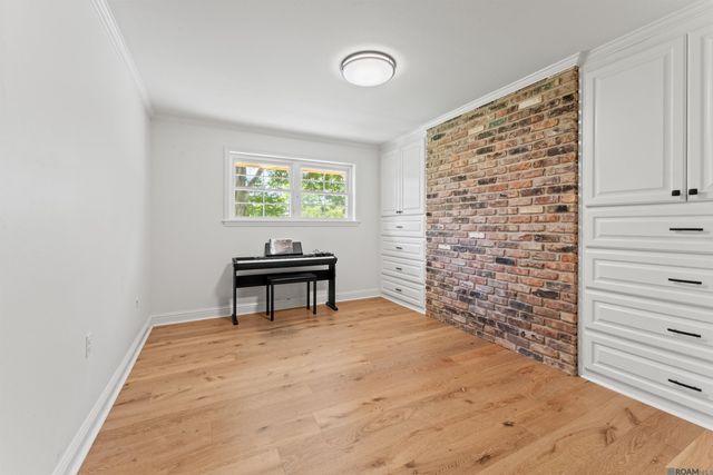 5920 Forsythia Ave, Baton Rouge, LA 70808