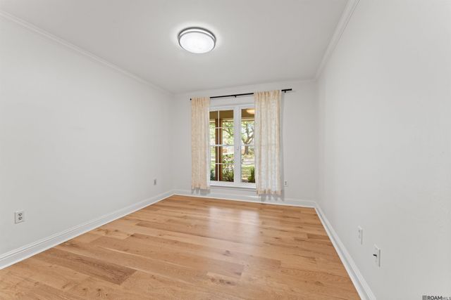 5920 Forsythia Ave, Baton Rouge, LA 70808