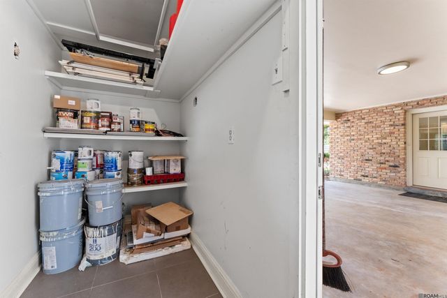 5920 Forsythia Ave, Baton Rouge, LA 70808