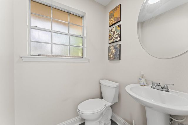 5920 Forsythia Ave, Baton Rouge, LA 70808