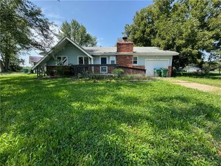 209 E Walnut Street, Cleveland, MO 64734