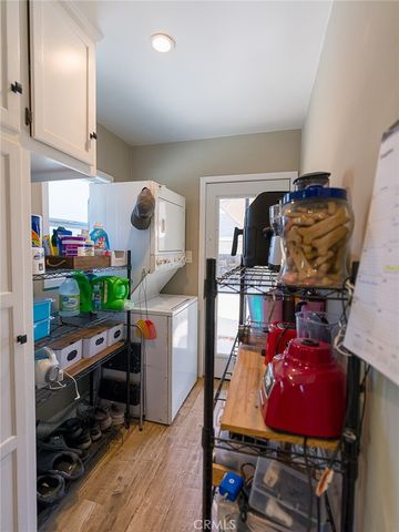 7722 Bairnsdale, Downey, CA 90240