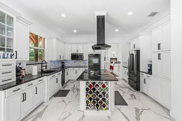 9232 Pineville Drive, Lake Worth, FL 33467