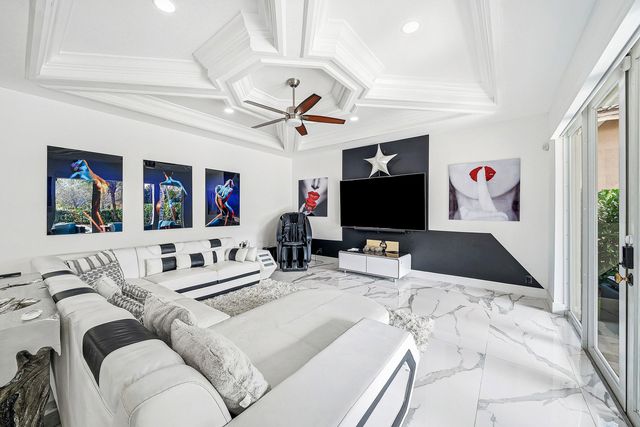 9232 Pineville Drive, Lake Worth, FL 33467