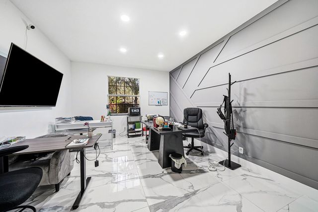 9232 Pineville Drive, Lake Worth, FL 33467