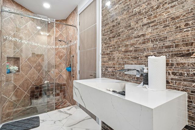 9232 Pineville Drive, Lake Worth, FL 33467