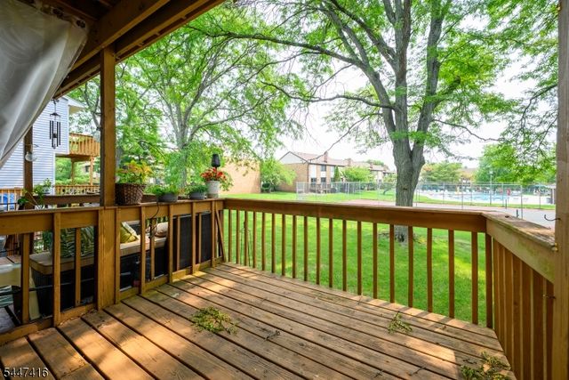 906 Robin Rd, Hillsborough Twp., NJ 08844