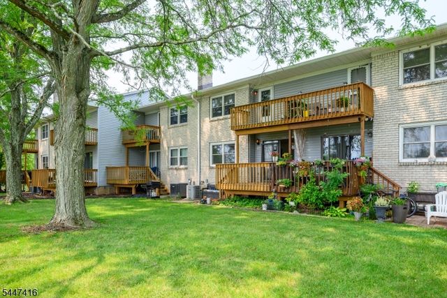 906 Robin Rd, Hillsborough Twp., NJ 08844