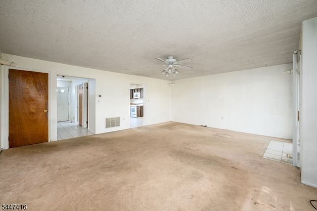906 Robin Rd, Hillsborough Twp., NJ 08844
