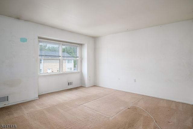906 Robin Rd, Hillsborough Twp., NJ 08844