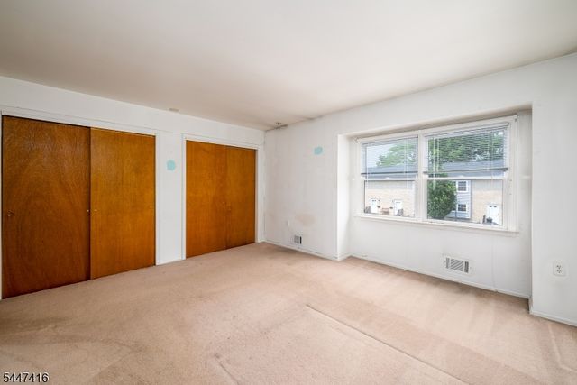 906 Robin Rd, Hillsborough Twp., NJ 08844