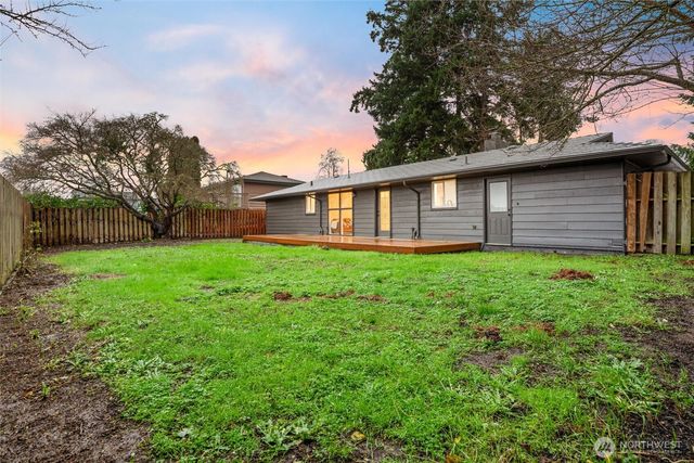 2220 Trenton Avenue, Bremerton, WA 98310