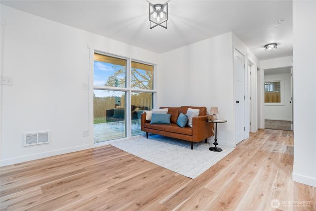 2220 Trenton Avenue, Bremerton, WA 98310