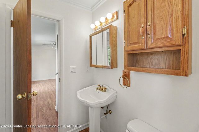 3224 Continental Drive, Lansing, MI 48911