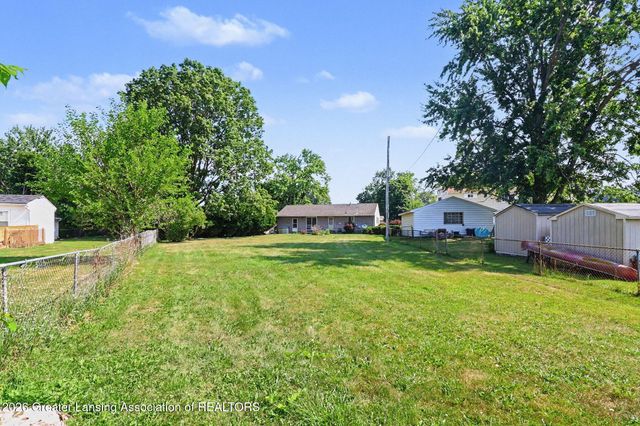 3224 Continental Drive, Lansing, MI 48911