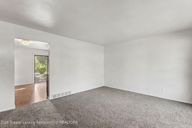 3224 Continental Drive, Lansing, MI 48911