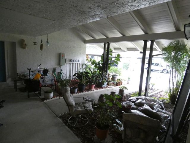 1024 10TH CIRCLE SE, Largo, FL 33771