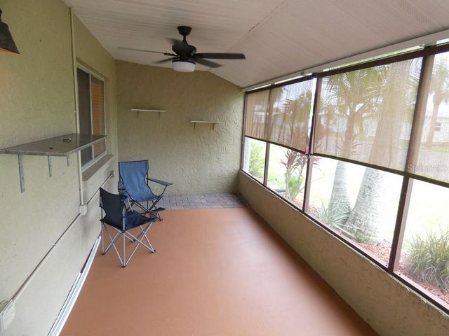 1024 10TH CIRCLE SE, Largo, FL 33771