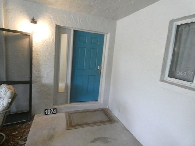 1024 10TH CIRCLE SE, Largo, FL 33771