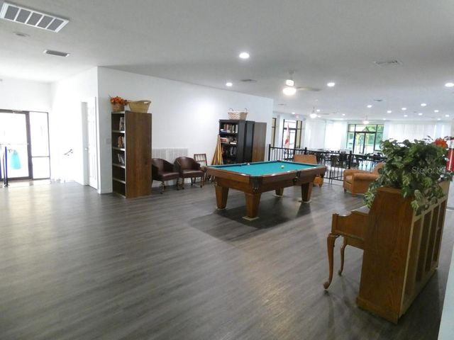 1024 10TH CIRCLE SE, Largo, FL 33771