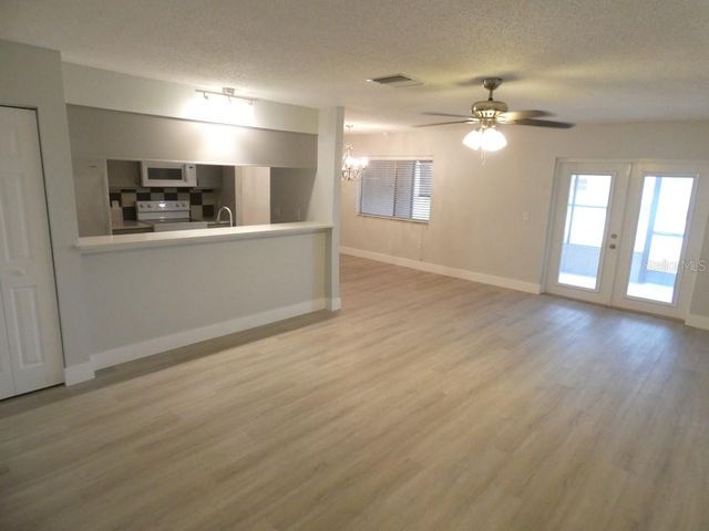 1024 10TH CIRCLE SE, Largo, FL 33771