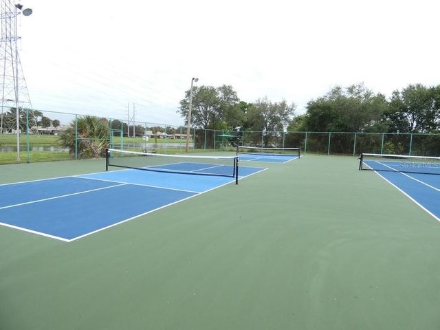 1024 10TH CIRCLE SE, Largo, FL 33771