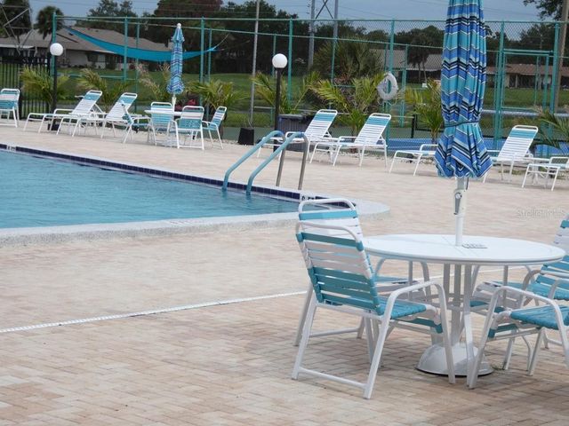 1024 10TH CIRCLE SE, Largo, FL 33771