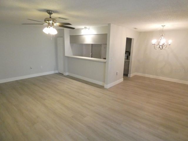 1024 10TH CIRCLE SE, Largo, FL 33771