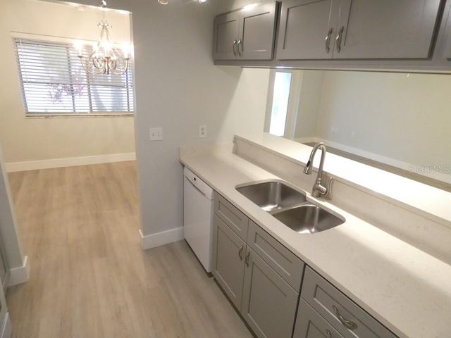 1024 10TH CIRCLE SE, Largo, FL 33771