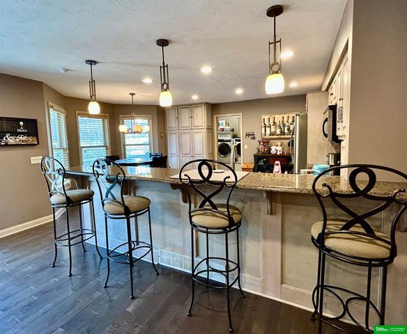 555 S 157th Avenue Circle, Omaha, NE 68118