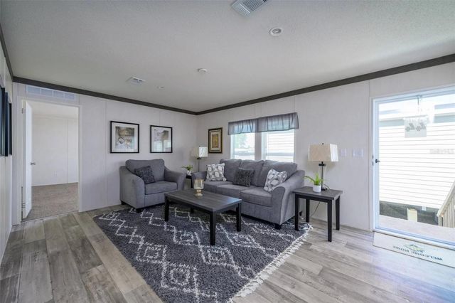 1041 NE COUNTY ROAD 125, Lawtey, FL 32058
