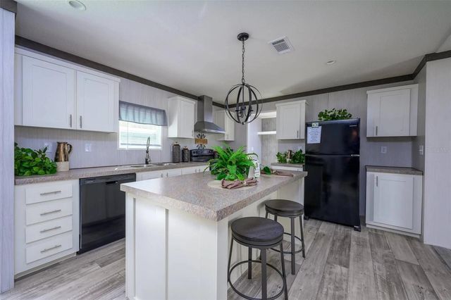 1041 NE COUNTY ROAD 125, Lawtey, FL 32058