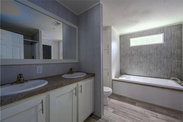 1041 NE COUNTY ROAD 125, Lawtey, FL 32058