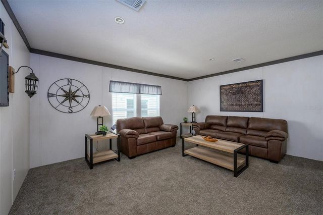 1041 NE COUNTY ROAD 125, Lawtey, FL 32058