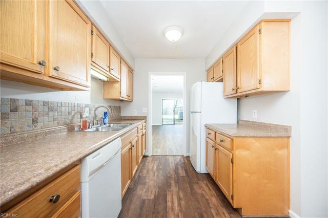 1306 Wakefield DR, Virginia Beach, VA 23455