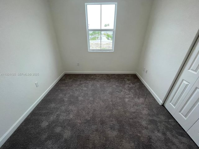 2696 SE 18th St 2696, Homestead, FL 33035