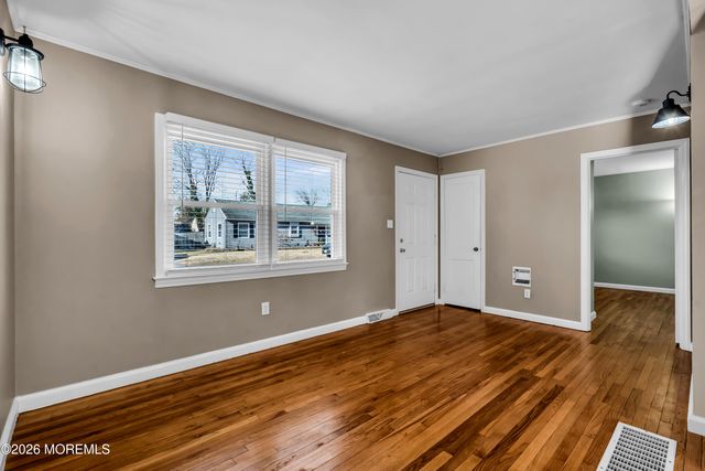 537 Longboat Avenue, Beachwood, NJ 08722