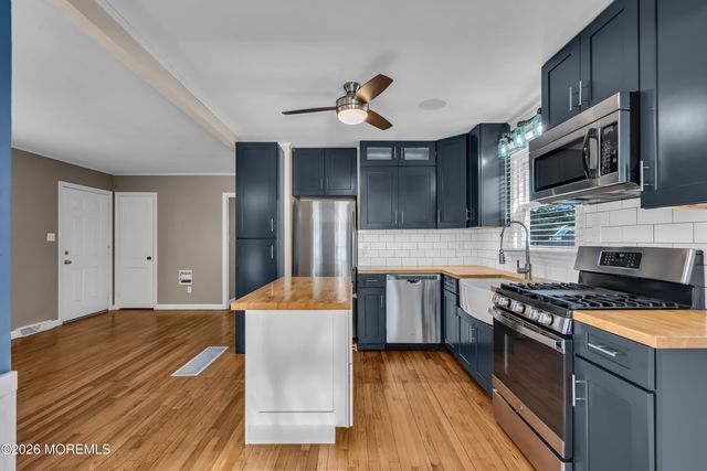 537 Longboat Avenue, Beachwood, NJ 08722