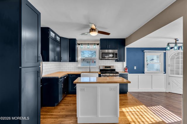 537 Longboat Avenue, Beachwood, NJ 08722