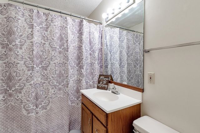 2602 W Hadden Ave, Wichita, KS 67217