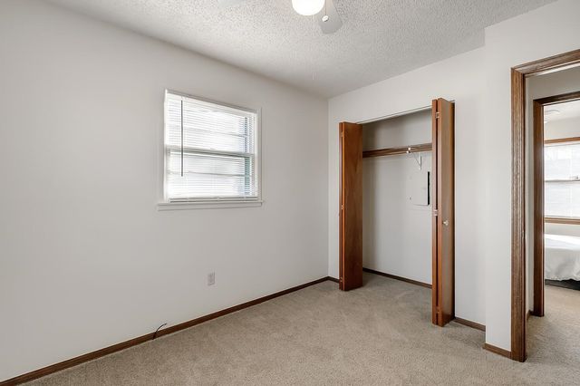 2602 W Hadden Ave, Wichita, KS 67217